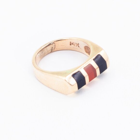 Vintage 14k gold with inlaid onyx and carnelian ring size 3.5 - Picture 2 of 3